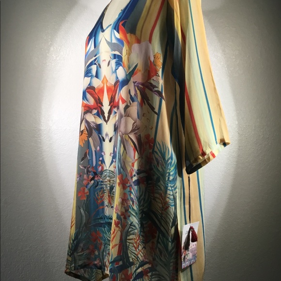 Johnny Was Journey V Neck Top Sz S/M NWT - Picture 3 of 7